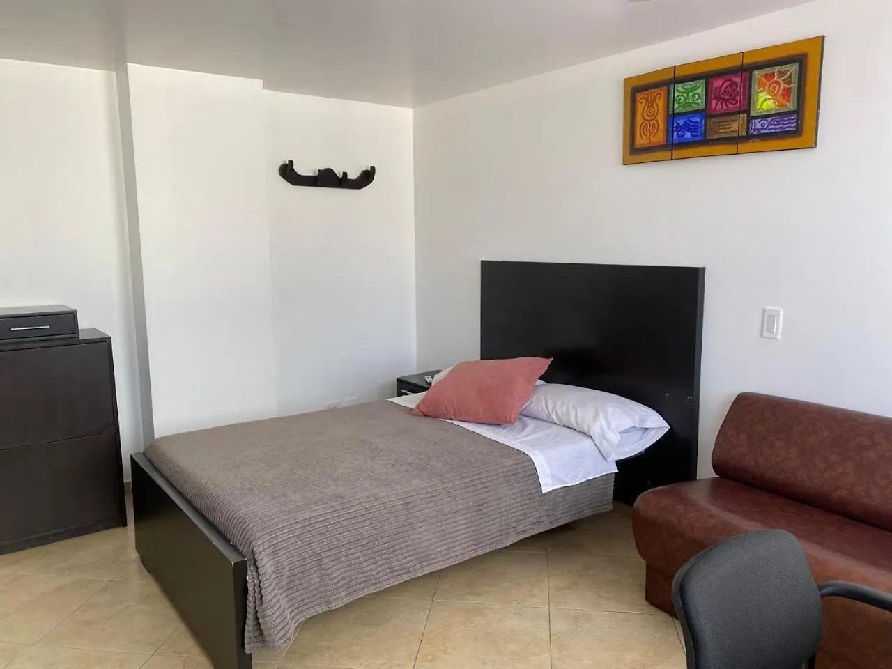 Guest house Destino Nomada Calle 11 N 1-38 Bogota Colombia